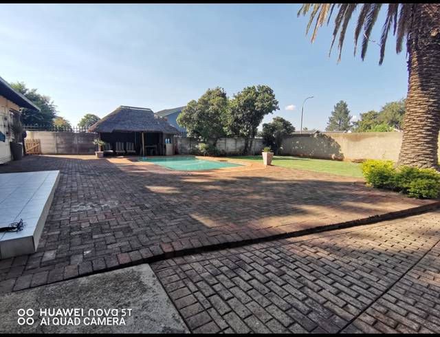 4 BEDROOM HOUSE FOR SALE IN BIRCH ACRES